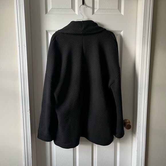 Like New!! Fabletics Open Front Black Moscow Coat Jacket - Picture 4 of 7